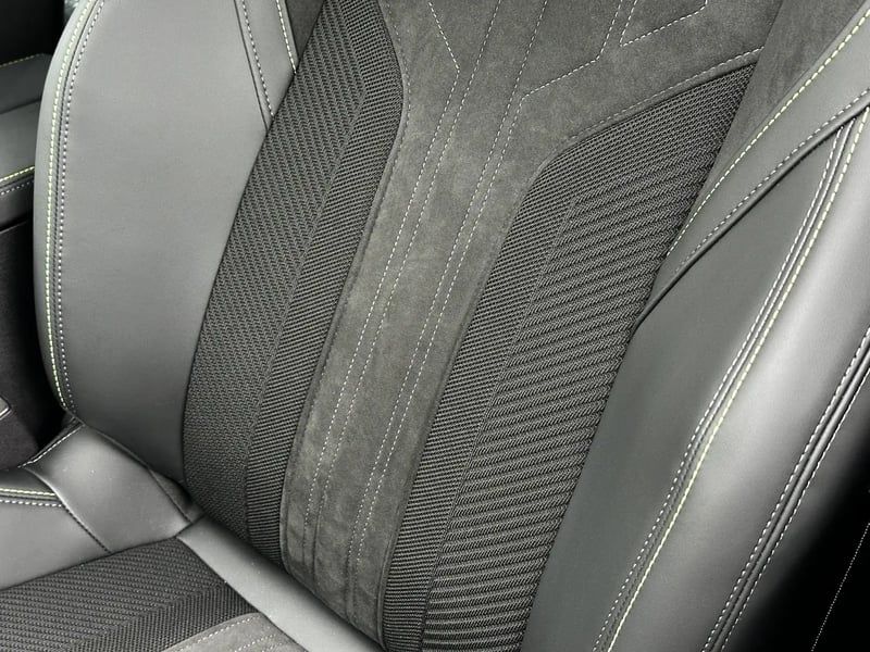 Photo de la voiture PEUGEOT 308 BlueHDi 130ch S&S EAT8 GT