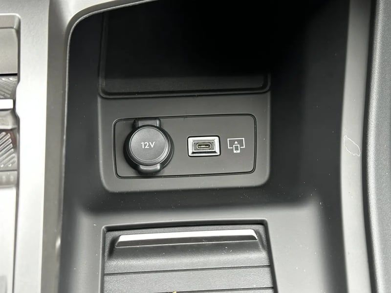 Photo de la voiture PEUGEOT 308 BlueHDi 130ch S&S EAT8 GT