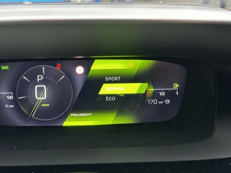 Photo de la voiture PEUGEOT 308 BlueHDi 130ch S&S EAT8 GT