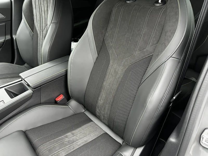 Photo de la voiture PEUGEOT 308 BlueHDi 130ch S&S EAT8 GT