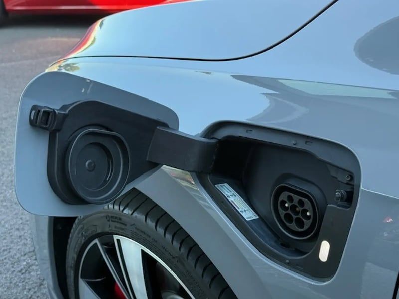 Photo de la voiture VOLKSWAGEN GOLF 1.4 Hybrid Rechargeable OPF 245 DSG6 GTE