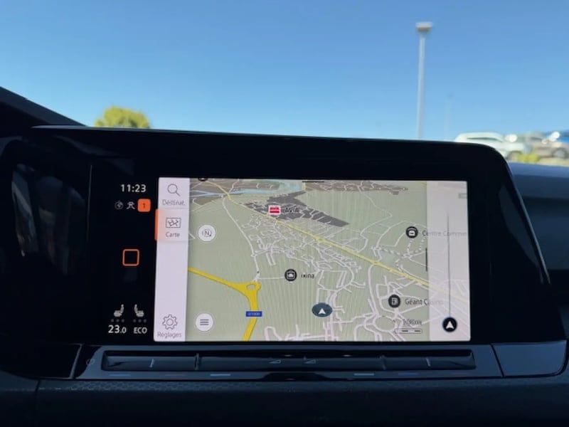 Photo de la voiture VOLKSWAGEN GOLF 1.4 Hybrid Rechargeable OPF 245 DSG6 GTE