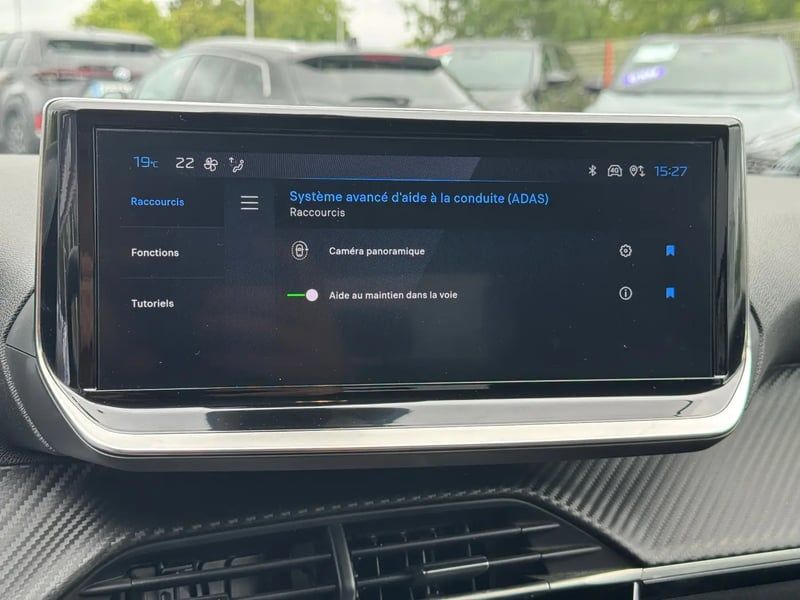 Photo de la voiture PEUGEOT 208 PureTech 100 S&S BVM6 Allure