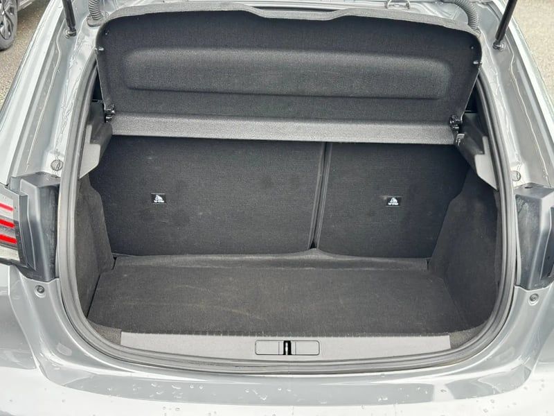 Photo de la voiture PEUGEOT 208 PureTech 100 S&S BVM6 Allure