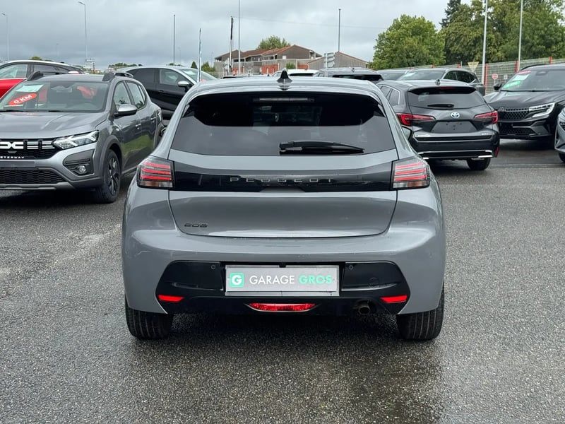 Photo de la voiture PEUGEOT 208 PureTech 100 S&S BVM6 Allure