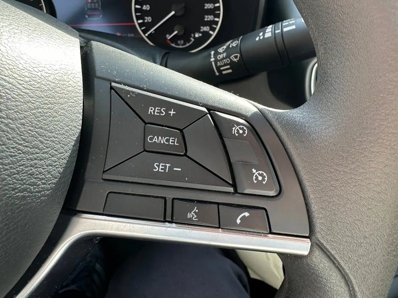 Photo de la voiture NISSAN JUKE 2023 DIG-T 114 Acenta