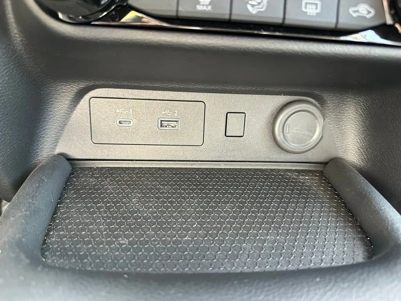 Photo de la voiture NISSAN JUKE 2023 DIG-T 114 Acenta