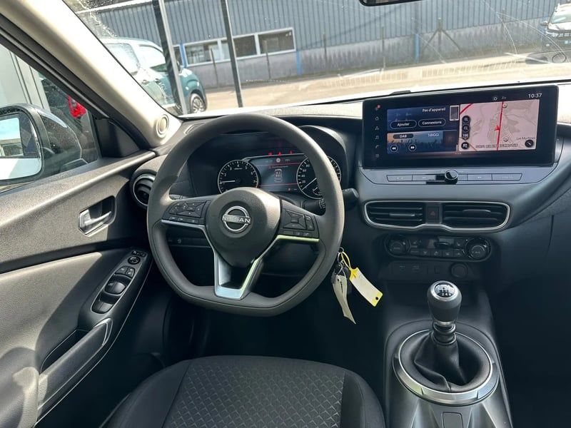 Photo de la voiture NISSAN JUKE 2023 DIG-T 114 Acenta