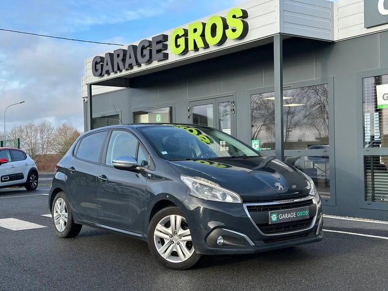 Photo de la voiture PEUGEOT 208 1.2 PureTech 82ch BVM5 Style