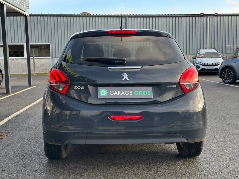 Photo de la voiture PEUGEOT 208 1.2 PureTech 82ch BVM5 Style