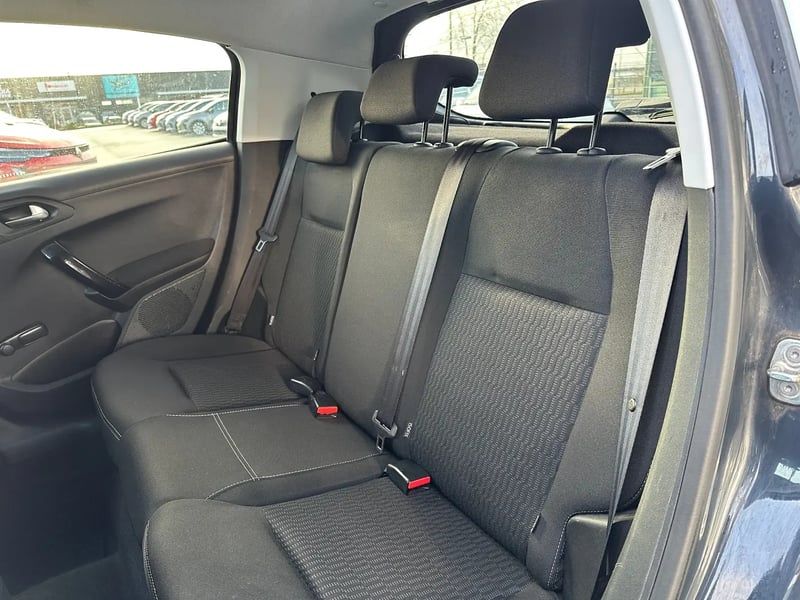 Photo de la voiture PEUGEOT 208 1.2 PureTech 82ch BVM5 Style