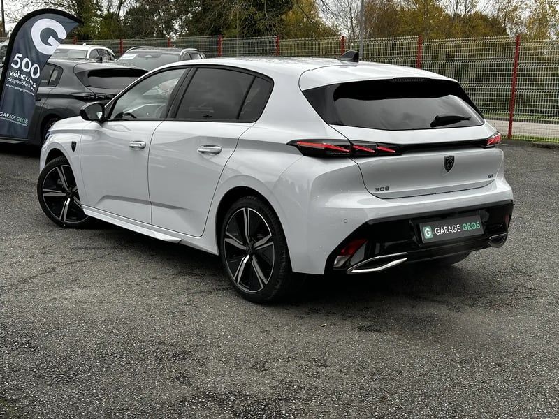 Photo de la voiture PEUGEOT 308 BlueHDi 130ch S&S EAT8 GT