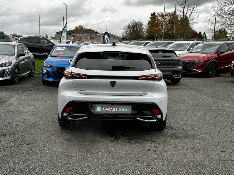 Photo de la voiture PEUGEOT 308 BlueHDi 130ch S&S EAT8 GT