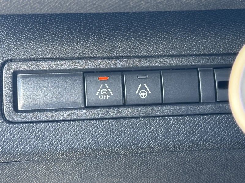 Photo de la voiture PEUGEOT 3008 Puretech 130ch S&S EAT8 GT