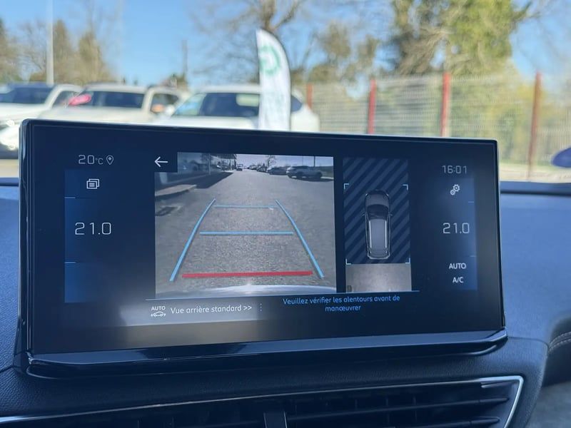 Photo de la voiture PEUGEOT 3008 Puretech 130ch S&S EAT8 GT