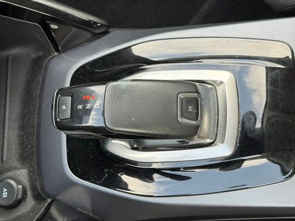Photo de la voiture PEUGEOT 2008 BlueHDi 130 S&S EAT8 Allure