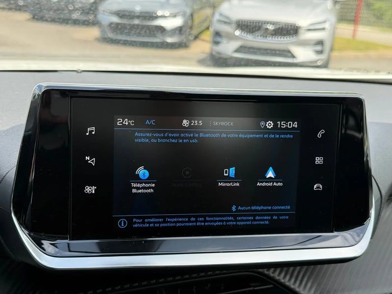 Photo de la voiture PEUGEOT 2008 BlueHDi 130 S&S EAT8 Allure
