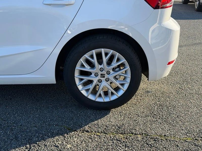 Photo de la voiture SEAT IBIZA 1.0 TSI 110 ch S/S BVM6 FR