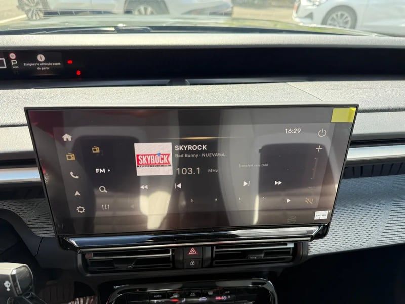 Photo de la voiture CITROEN C3 AIRCROSS Hybride 145 ch Aut Max