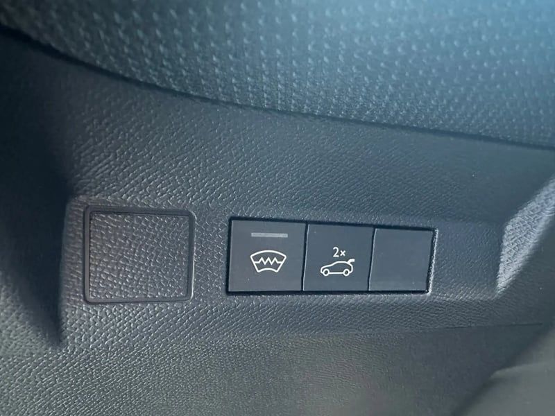Photo de la voiture CITROEN C5 AIRCROSS Hybride 145 ch e-DCS6 Max