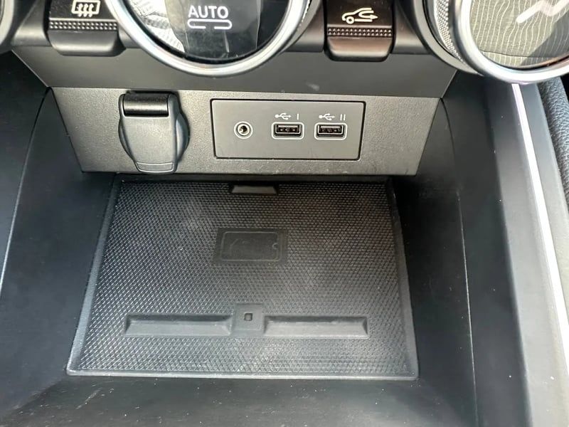 Photo de la voiture RENAULT CLIO V E-Tech full hybrid 145 ch GSR2 Techno