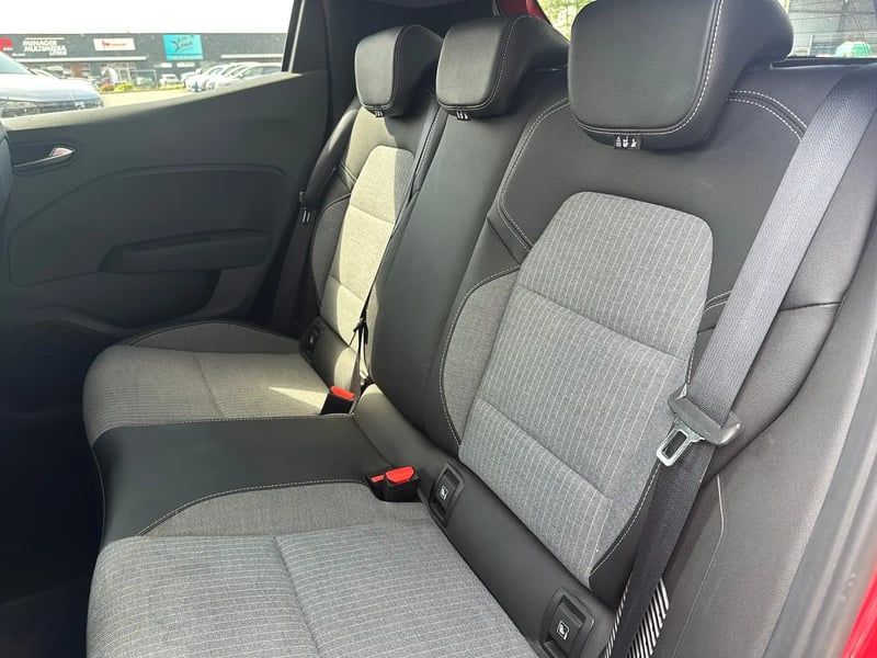 Photo de la voiture RENAULT CLIO V E-Tech full hybrid 145 ch GSR2 Techno