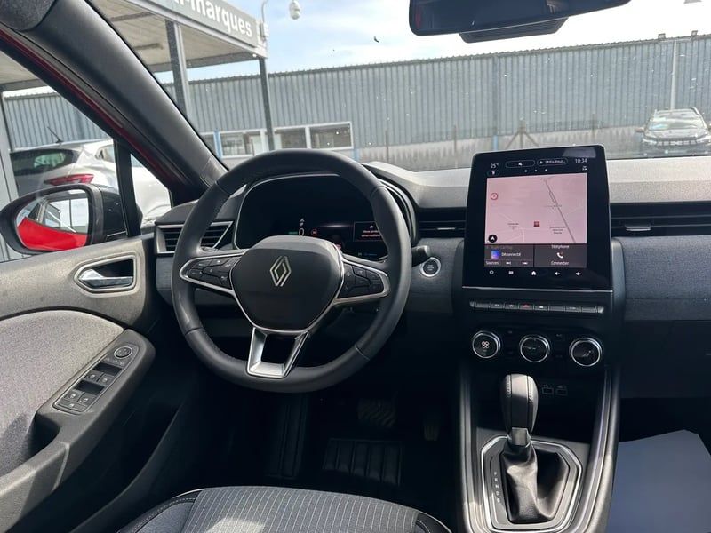 Photo de la voiture RENAULT CLIO V E-Tech full hybrid 145 ch GSR2 Techno