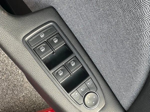 Photo de la voiture RENAULT CLIO V E-Tech full hybrid 145 ch GSR2 Techno