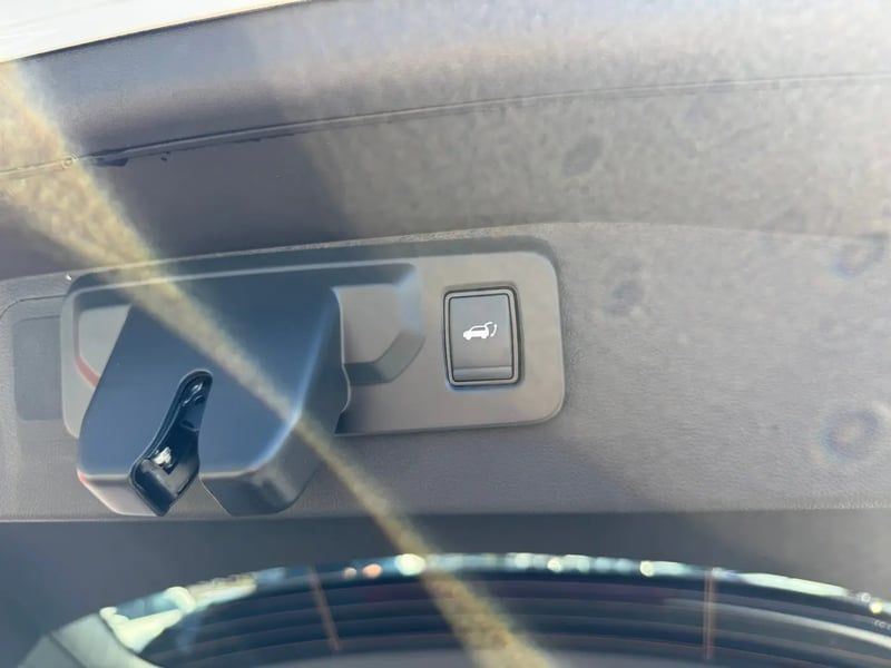 Photo de la voiture RENAULT AUSTRAL full hybrid E-Tech 200 ch Techno