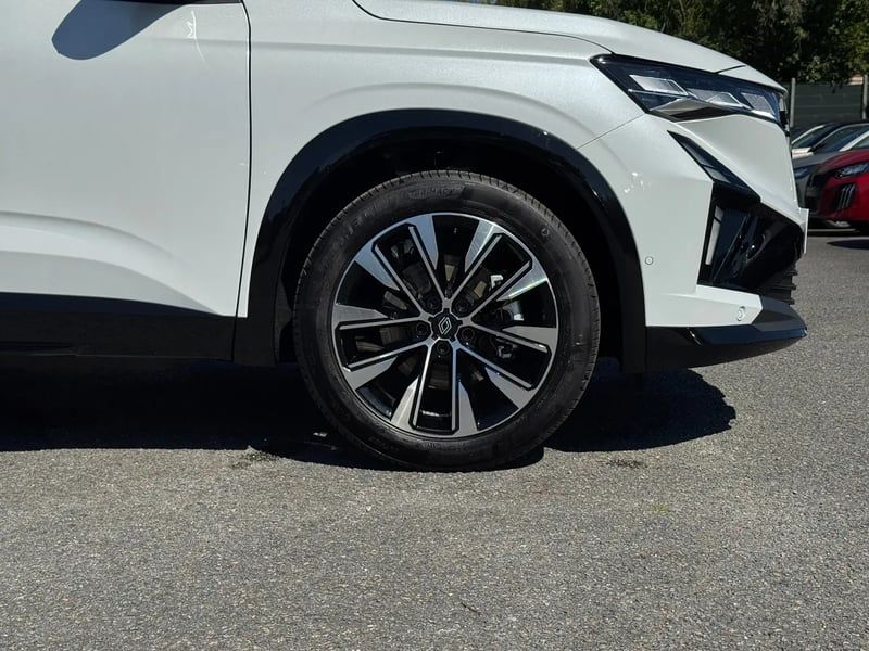 Photo de la voiture RENAULT AUSTRAL full hybrid E-Tech 200 ch Techno