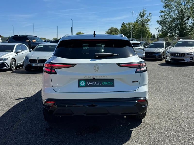 Photo de la voiture RENAULT AUSTRAL full hybrid E-Tech 200 ch Techno