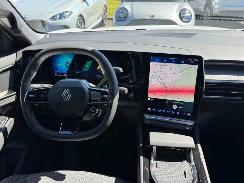 Photo de la voiture RENAULT AUSTRAL full hybrid E-Tech 200 ch Techno