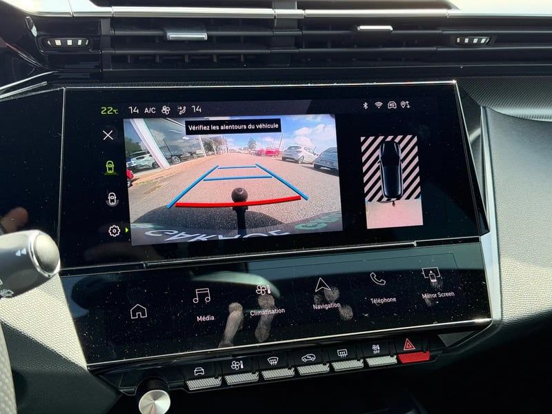Photo de la voiture PEUGEOT 308 BlueHDi 130ch S&S EAT8 GT