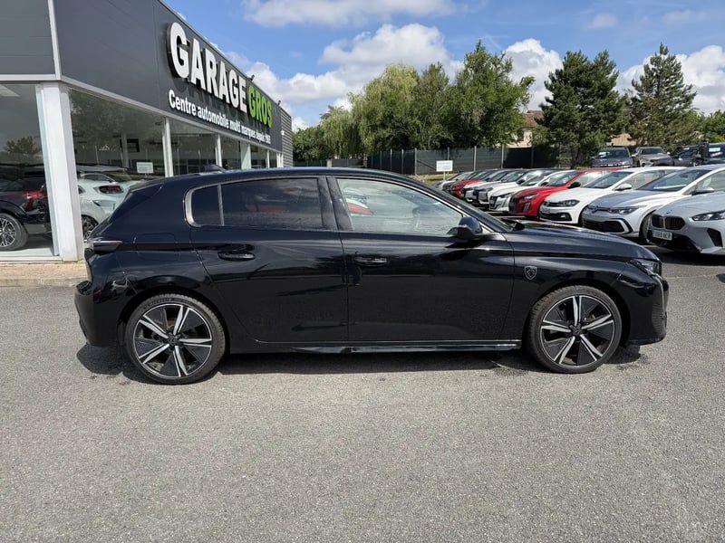Photo de la voiture PEUGEOT 308 BlueHDi 130ch S&S EAT8 GT