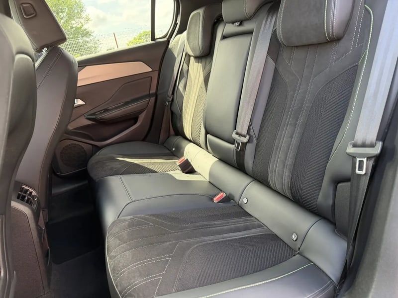 Photo de la voiture PEUGEOT 308 BlueHDi 130ch S&S EAT8 GT