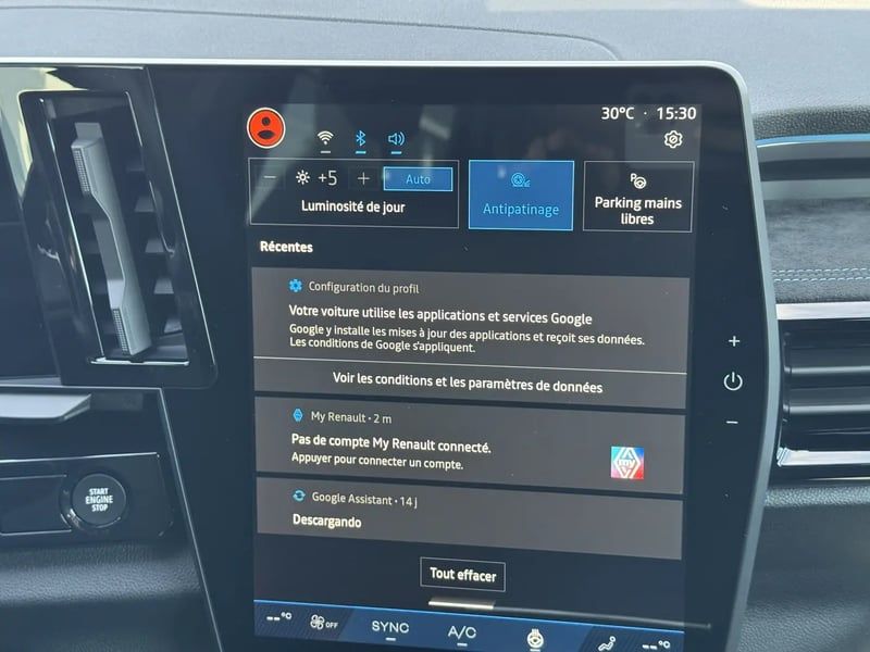 Photo de la voiture RENAULT ESPACE VI E-Tech full hybrid 200 GSR2 esprit Alpine