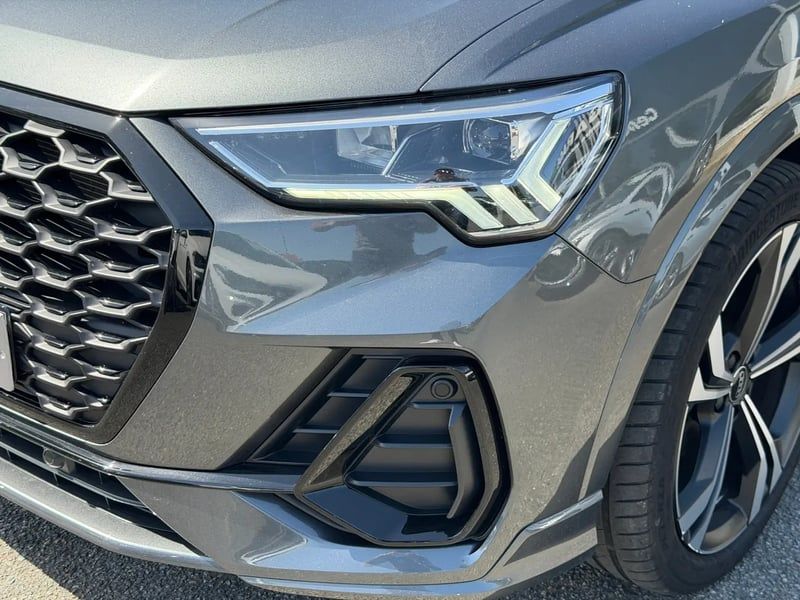 Photo de la voiture AUDI Q3 SPORTBACK 35 TDI 150 ch S tronic 7 S line