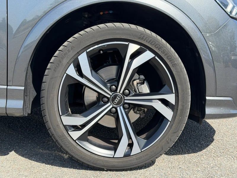 Photo de la voiture AUDI Q3 SPORTBACK 35 TDI 150 ch S tronic 7 S line