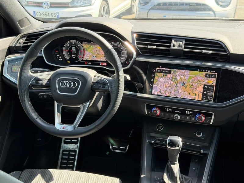 Photo de la voiture AUDI Q3 SPORTBACK 35 TDI 150 ch S tronic 7 S line