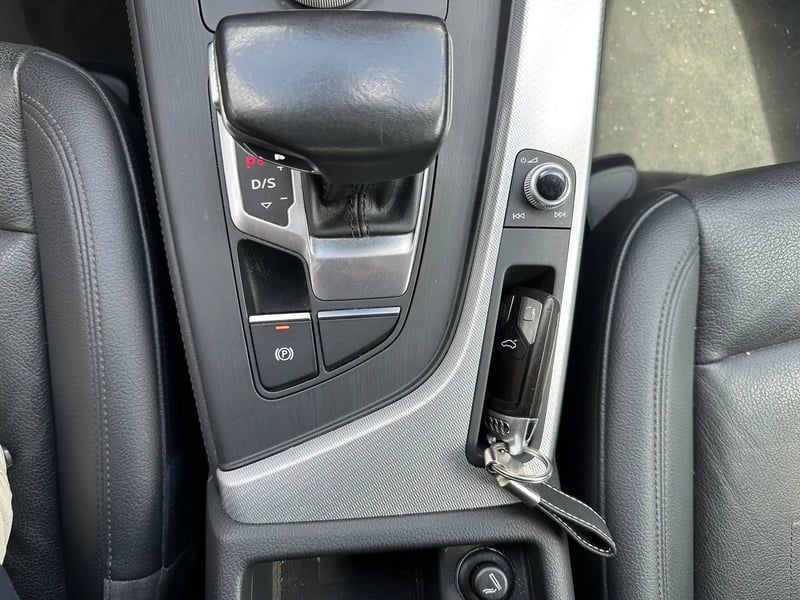 Photo de la voiture AUDI A5 SPORTBACK 2.0 TDI 150 S tronic 7 Design