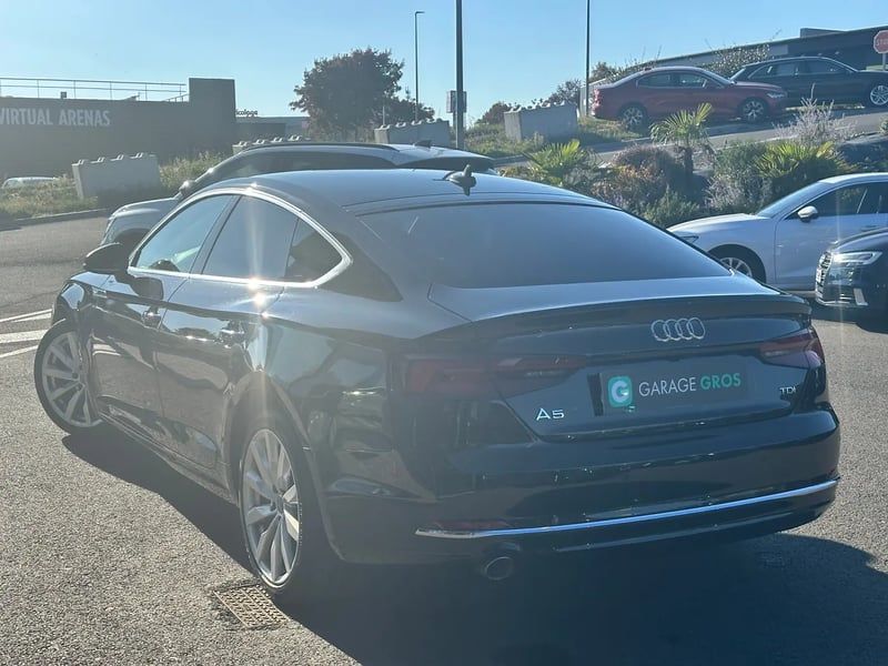 Photo de la voiture AUDI A5 SPORTBACK 2.0 TDI 150 S tronic 7 Design