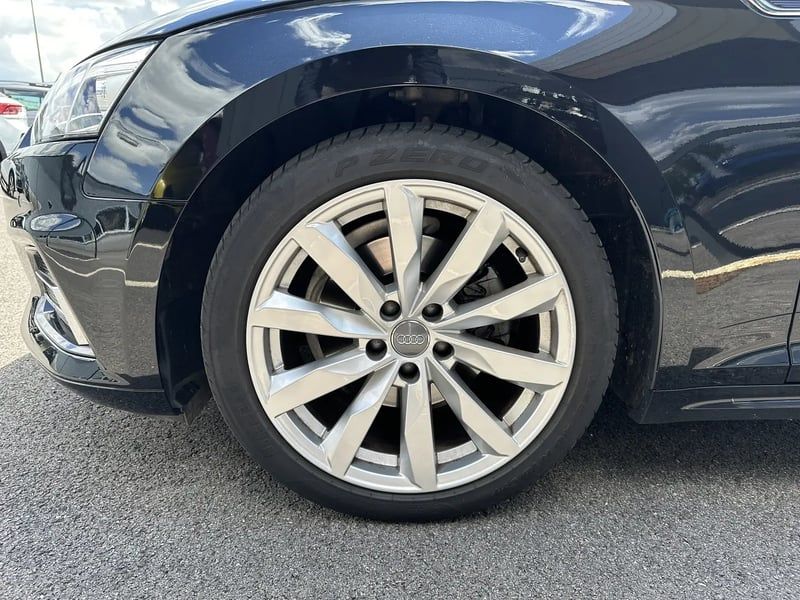 Photo de la voiture AUDI A5 SPORTBACK 2.0 TDI 150 S tronic 7 Design