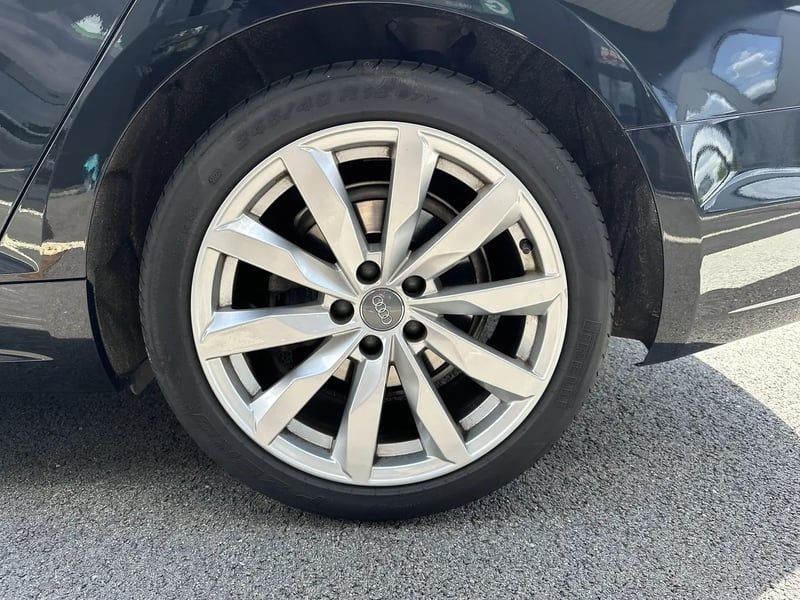 Photo de la voiture AUDI A5 SPORTBACK 2.0 TDI 150 S tronic 7 Design