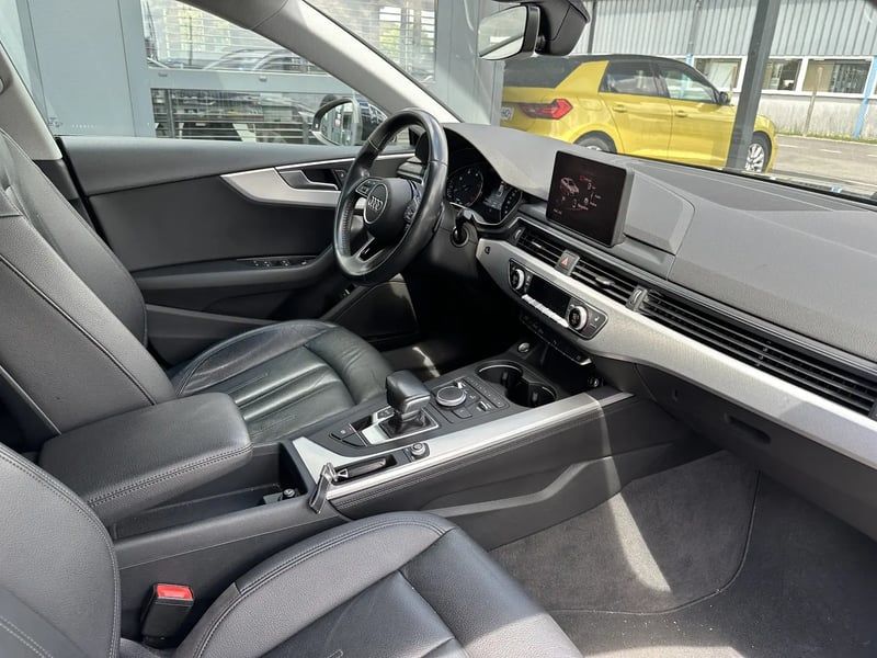 Photo de la voiture AUDI A5 SPORTBACK 2.0 TDI 150 S tronic 7 Design