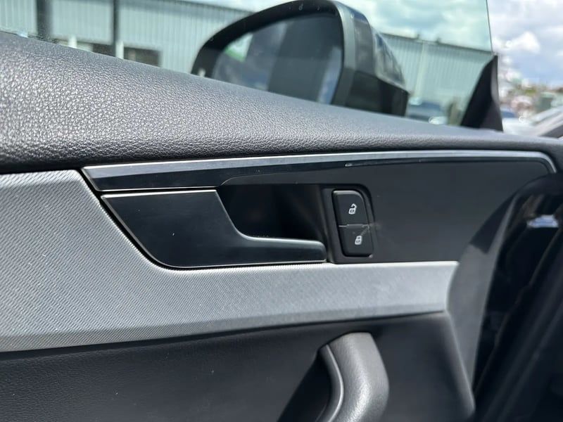 Photo de la voiture AUDI A5 SPORTBACK 2.0 TDI 150 S tronic 7 Design