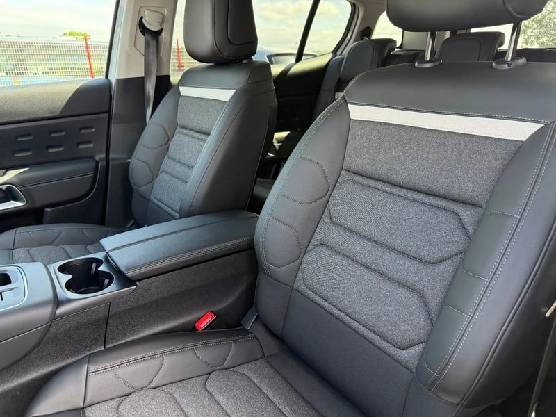 Photo de la voiture CITROEN C5 AIRCROSS Hybride 145 e-DCS6 Max