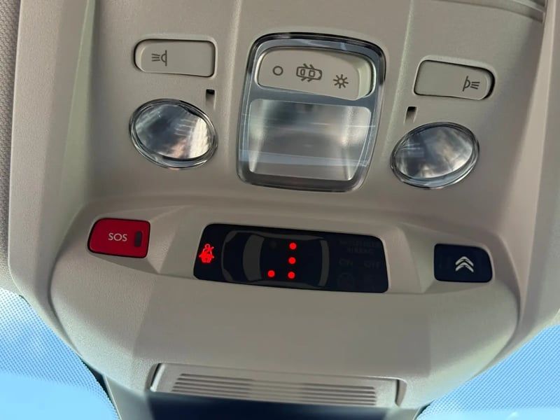 Photo de la voiture CITROEN C5 AIRCROSS Hybride 145 e-DCS6 Max