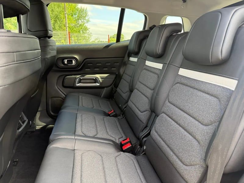 Photo de la voiture CITROEN C5 AIRCROSS Hybride 145 e-DCS6 Max