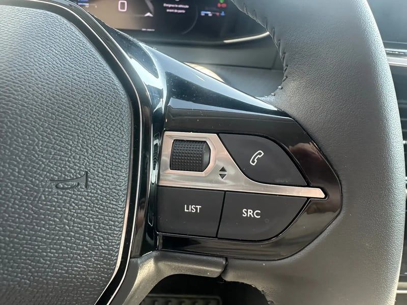 Photo de la voiture PEUGEOT 208 100 S&S BVM6 Allure