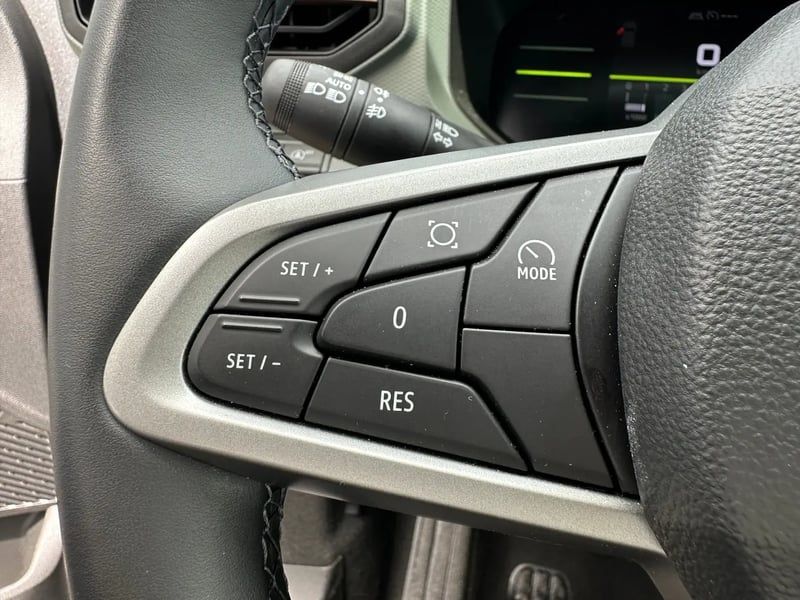 Photo de la voiture DACIA DUSTER Mild Hybrid 130 Extreme